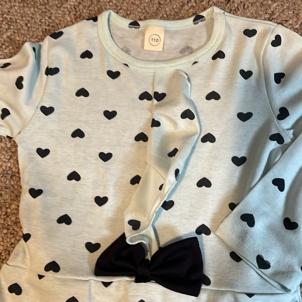 Cute set! - Picture 2 of 3